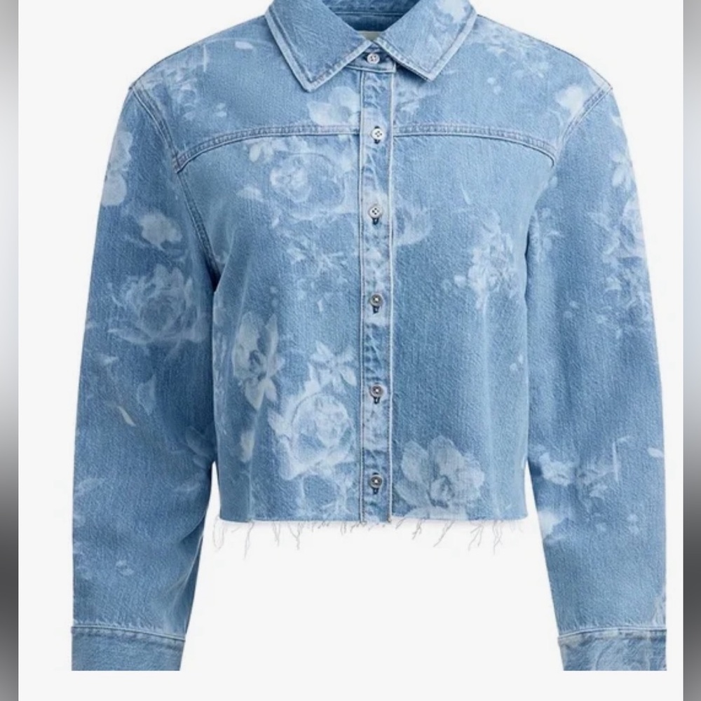 Floral Denim Jacket ALICE + OLIVIA  Lotus floral denim jacket. Size small